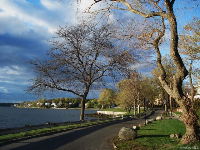 42-30 Douglaston Parkways 5K, Douglaston, NY 11363