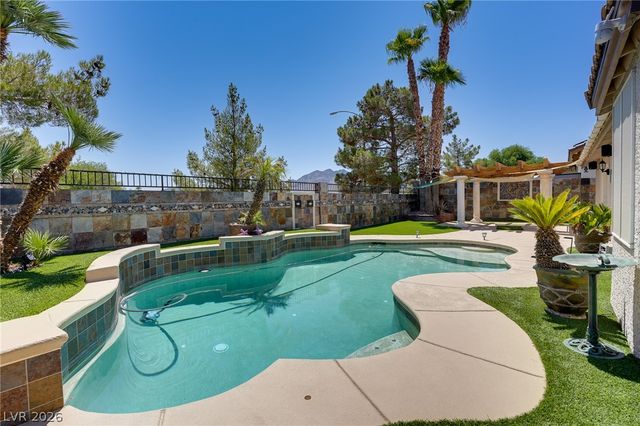 1030 Kings View Court, Henderson, NV 89002