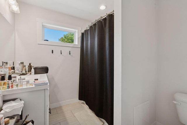 2084 Reaney Avenue E, Saint Paul, MN 55119