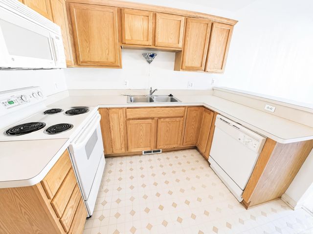 44443 Patricia Drive, Sterling Heights, MI 48314