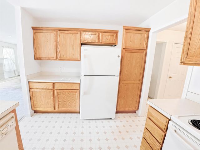 44443 Patricia Drive, Sterling Heights, MI 48314