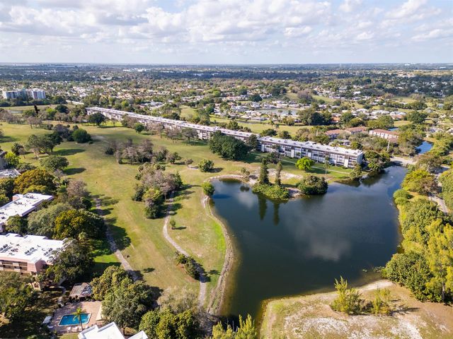 4174 Inverrary Drive 413, Lauderhill, FL 33319