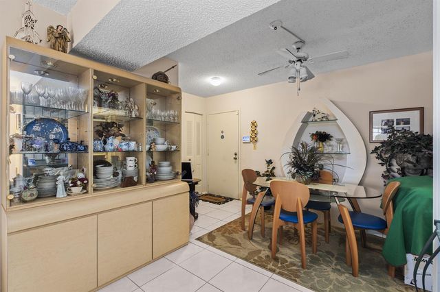4174 Inverrary Drive 413, Lauderhill, FL 33319