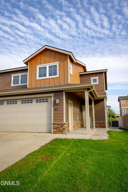 2826 27th Street W, Williston, ND 58801 photo 2
