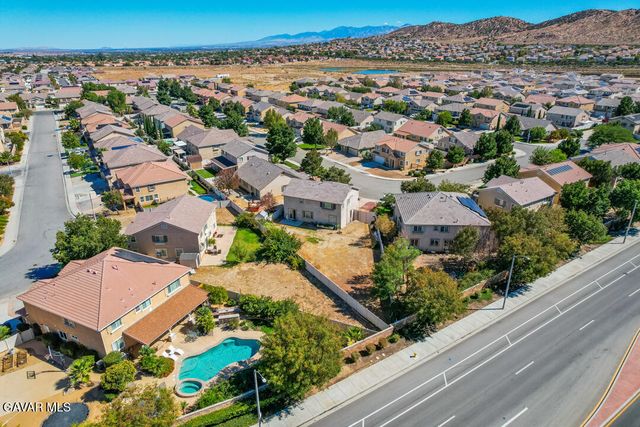 2415 Foxtail Drive, Palmdale, CA 93551