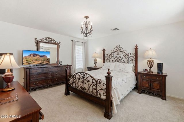 10222 E ISLETA Avenue, Mesa, AZ 85209