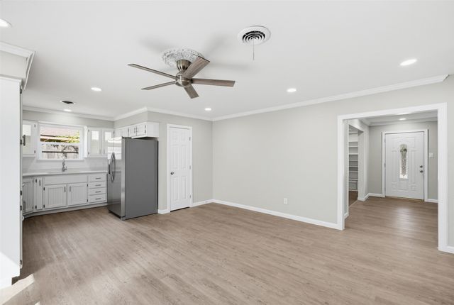 1312 E Mitchell Street, Arlington, TX 76010