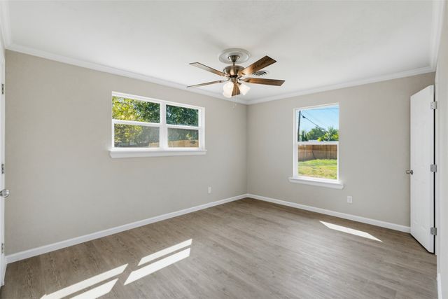 1312 E Mitchell Street, Arlington, TX 76010