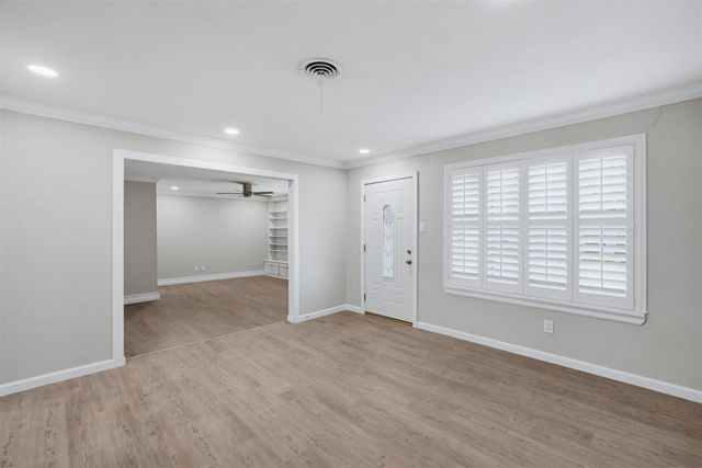 1312 E Mitchell Street, Arlington, TX 76010