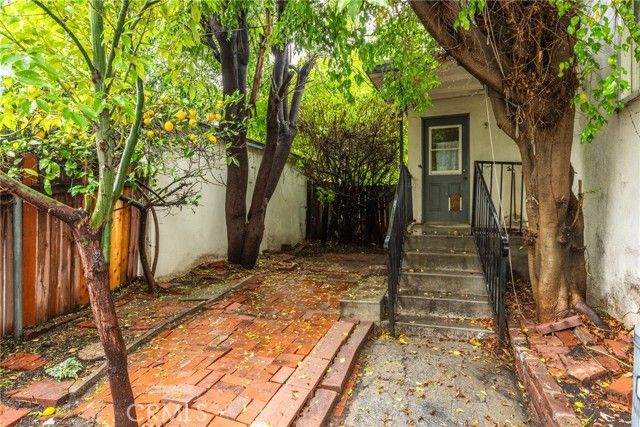 135 El Nido Avenue, Monrovia, CA 91016