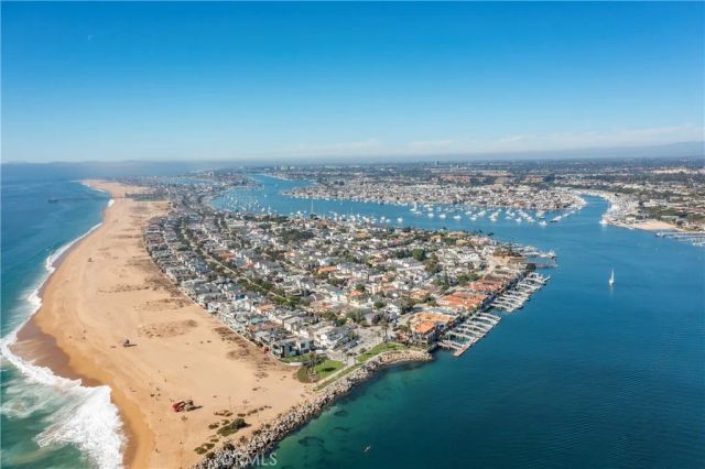 216 Collins, Newport Beach, CA 92662
