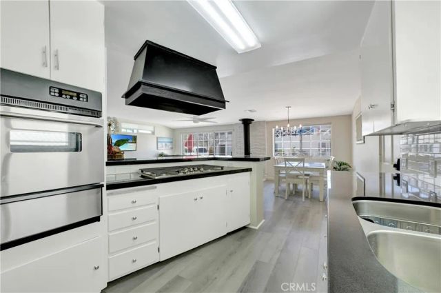 216 Collins, Newport Beach, CA 92662