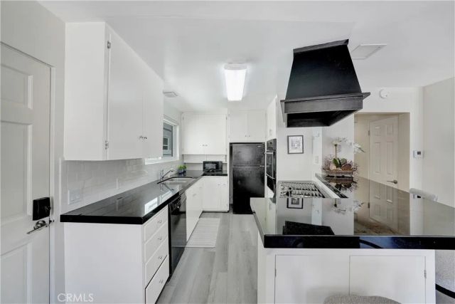 216 Collins, Newport Beach, CA 92662