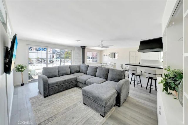 216 Collins, Newport Beach, CA 92662
