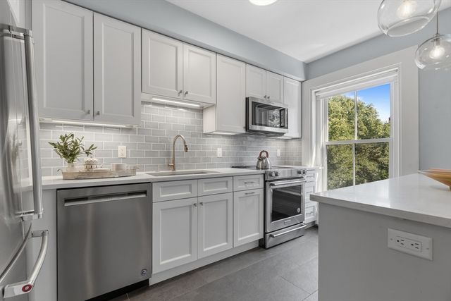 32 Union Park 3, Boston, MA 02118
