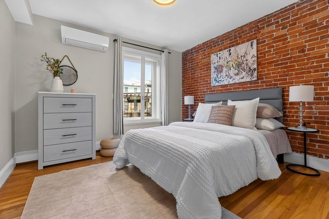 32 Union Park 3, Boston, MA 02118