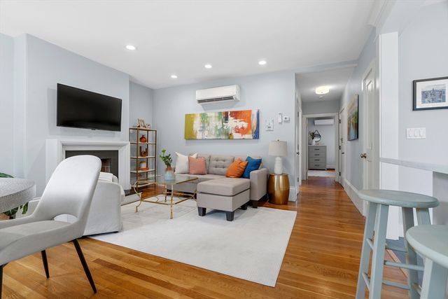 32 Union Park 3, Boston, MA 02118