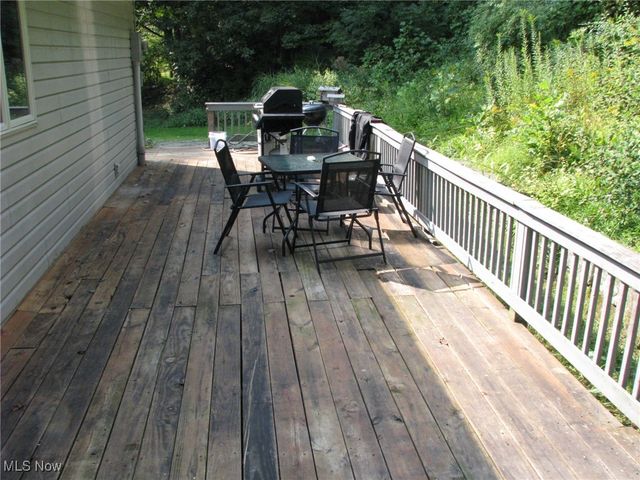 3605 State Route 83, Millersburg, OH 44654