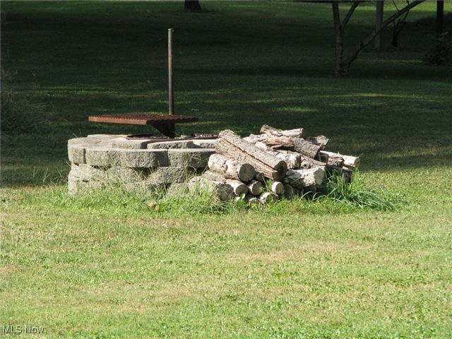 3605 State Route 83, Millersburg, OH 44654