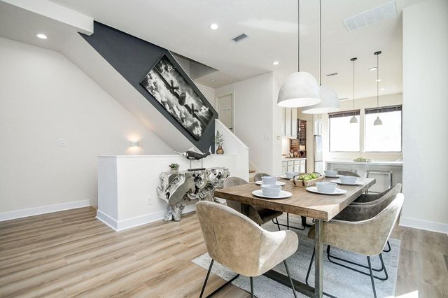 5217 Inker Street B, Houston, TX 77007