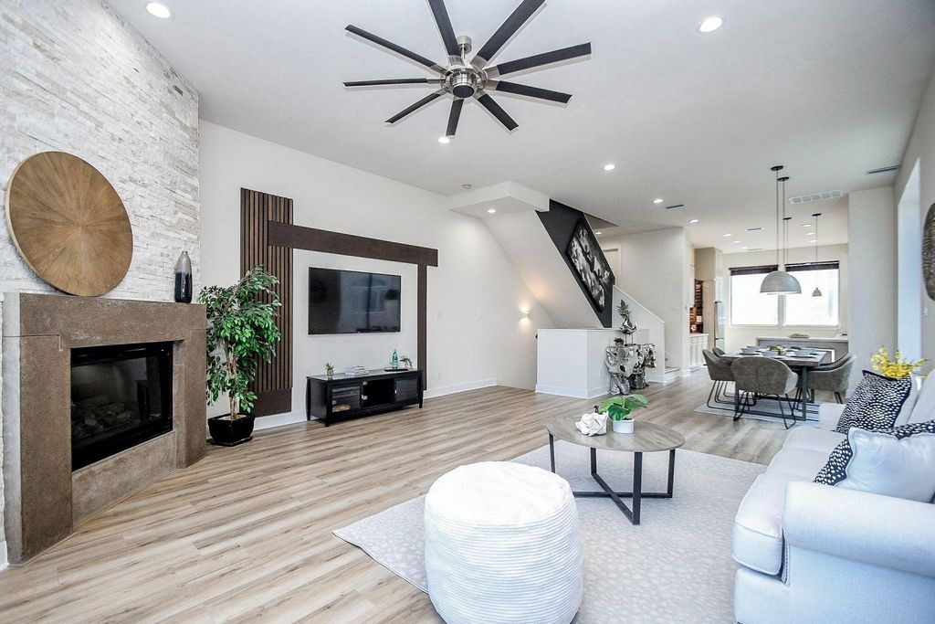 5217 Inker Street B, Houston, TX 77007