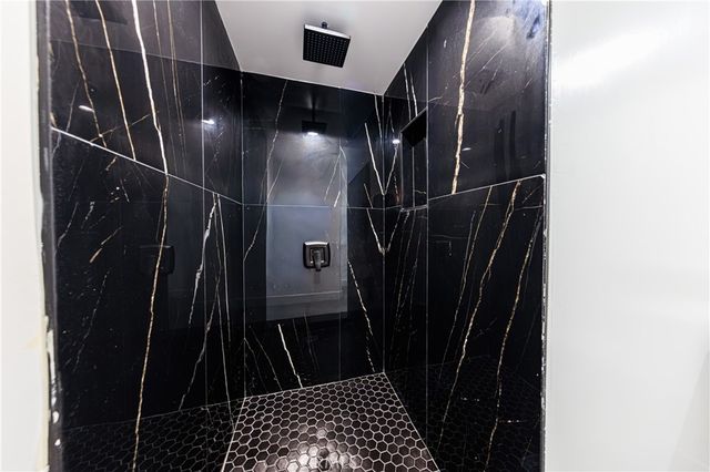 2426 S West View Street C, Los Angeles, CA 90016