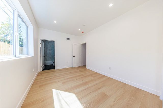 2426 S West View Street C, Los Angeles, CA 90016