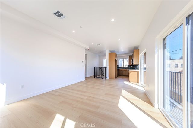 2426 S West View Street C, Los Angeles, CA 90016