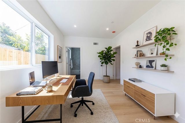 2426 S West View Street C, Los Angeles, CA 90016