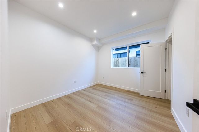 2426 S West View Street C, Los Angeles, CA 90016