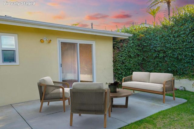 370 Tamarack Ave, Carlsbad, CA 92008