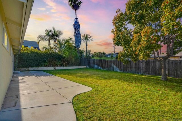 370 Tamarack Ave, Carlsbad, CA 92008
