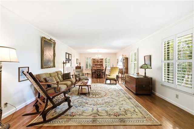 2306 E Cherokee Drive, Woodstock, GA 30188