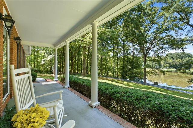 2306 E Cherokee Drive, Woodstock, GA 30188