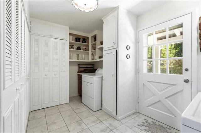 2306 E Cherokee Drive, Woodstock, GA 30188