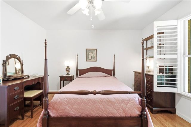 2306 E Cherokee Drive, Woodstock, GA 30188