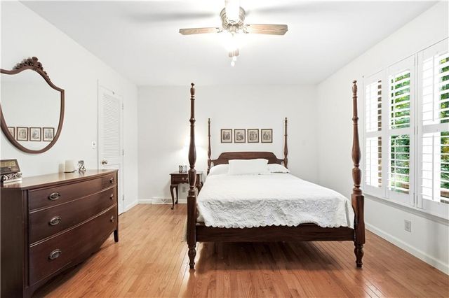 2306 E Cherokee Drive, Woodstock, GA 30188