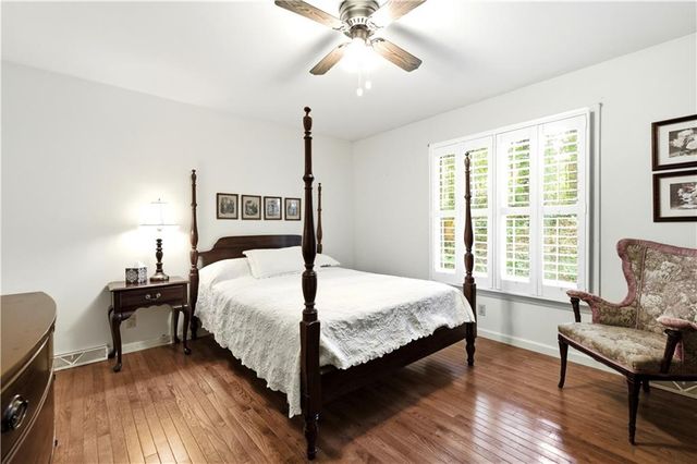 2306 E Cherokee Drive, Woodstock, GA 30188