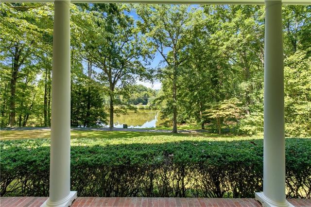 2306 E Cherokee Drive, Woodstock, GA 30188