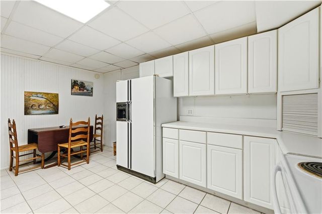2306 E Cherokee Drive, Woodstock, GA 30188