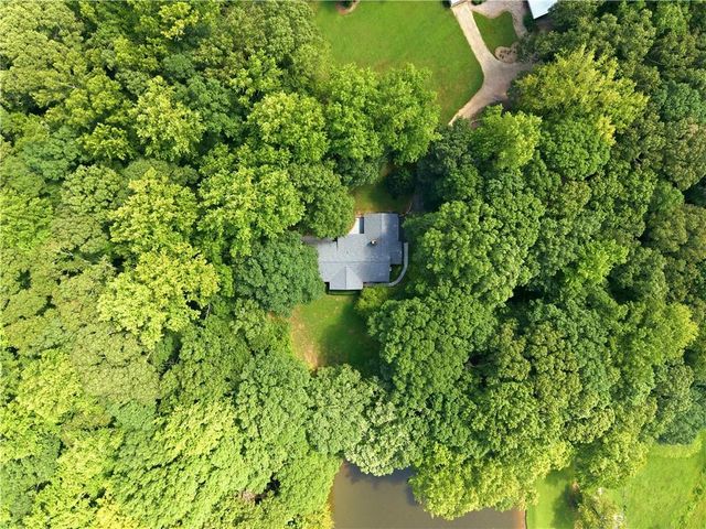2306 E Cherokee Drive, Woodstock, GA 30188