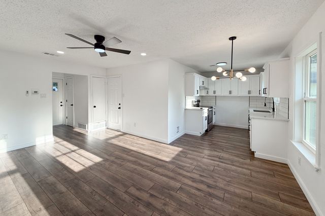 4741 Mccart Avenue, Fort Worth, TX 76115