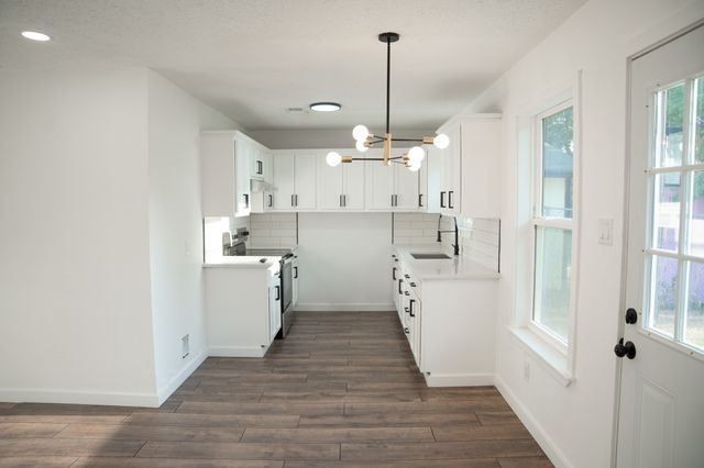 4741 Mccart Avenue, Fort Worth, TX 76115