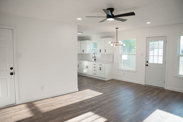 4741 Mccart Avenue, Fort Worth, TX 76115