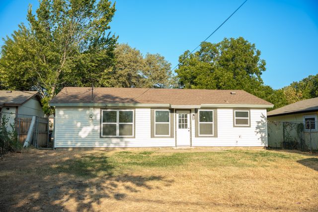 4741 Mccart Avenue, Fort Worth, TX 76115
