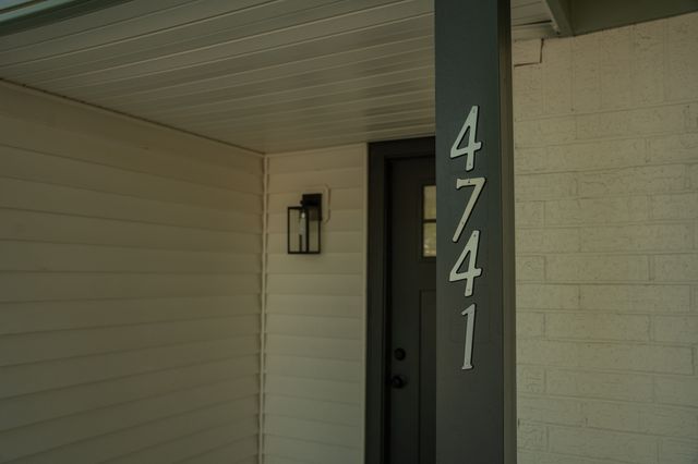 4741 Mccart Avenue, Fort Worth, TX 76115