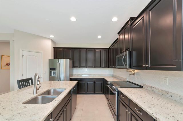 5587 FOXTAIL PALM LANE, Sarasota, FL 34233