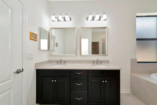 5587 FOXTAIL PALM LANE, Sarasota, FL 34233