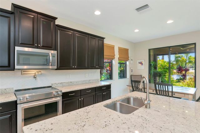 5587 FOXTAIL PALM LANE, Sarasota, FL 34233