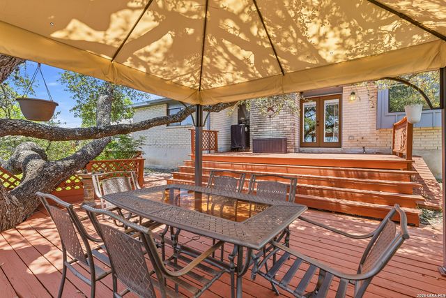 5106 TREE TOP ST, San Antonio, TX 78250